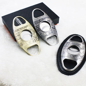 Cigar cutter - the correct way to open a cigar