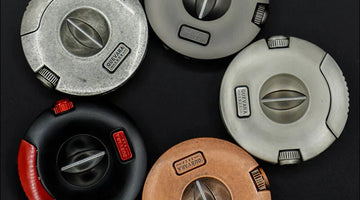 How should we choose the style of cigar cutter?